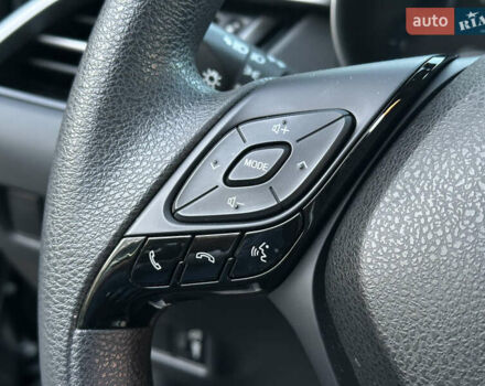 Серый Тойота C-HR, объемом двигателя 1.99 л и пробегом 60 тыс. км за 22500 $, фото 48 на Automoto.ua