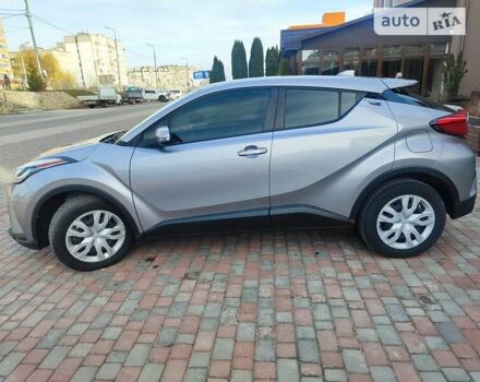 Серый Тойота C-HR, объемом двигателя 1.99 л и пробегом 44 тыс. км за 18800 $, фото 12 на Automoto.ua