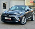 Серый Тойота C-HR, объемом двигателя 1.99 л и пробегом 60 тыс. км за 22500 $, фото 6 на Automoto.ua