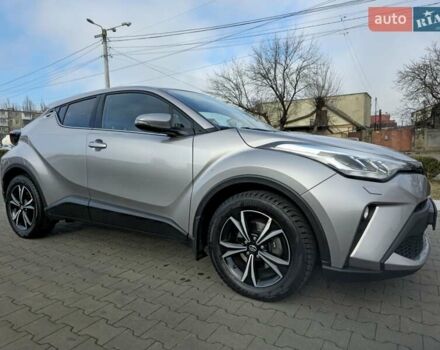 Серый Тойота C-HR, объемом двигателя 1.2 л и пробегом 60 тыс. км за 21900 $, фото 3 на Automoto.ua