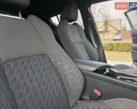 Серый Тойота C-HR, объемом двигателя 1.2 л и пробегом 60 тыс. км за 21900 $, фото 22 на Automoto.ua