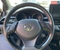 Серый Тойота C-HR, объемом двигателя 1.8 л и пробегом 82 тыс. км за 25500 $, фото 1 на Automoto.ua