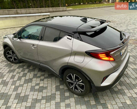 Серый Тойота C-HR, объемом двигателя 2 л и пробегом 76 тыс. км за 27000 $, фото 46 на Automoto.ua