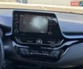 Серый Тойота C-HR, объемом двигателя 1.2 л и пробегом 64 тыс. км за 23300 $, фото 15 на Automoto.ua