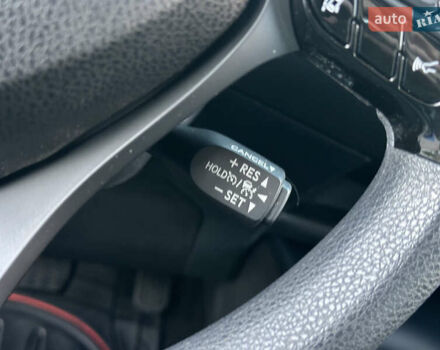 Серый Тойота C-HR, объемом двигателя 1.99 л и пробегом 60 тыс. км за 22500 $, фото 53 на Automoto.ua