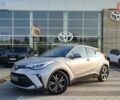 Серый Тойота C-HR, объемом двигателя 1.8 л и пробегом 81 тыс. км за 26309 $, фото 1 на Automoto.ua
