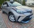 Серый Тойота C-HR, объемом двигателя 1.99 л и пробегом 44 тыс. км за 18800 $, фото 1 на Automoto.ua