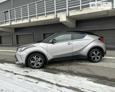 Серый Тойота C-HR, объемом двигателя 2 л и пробегом 76 тыс. км за 27600 $, фото 3 на Automoto.ua