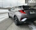 Серый Тойота C-HR, объемом двигателя 2 л и пробегом 76 тыс. км за 27600 $, фото 24 на Automoto.ua