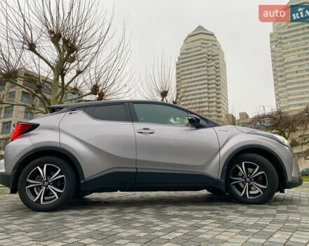 Серый Тойота C-HR, объемом двигателя 2 л и пробегом 76 тыс. км за 27000 $, фото 7 на Automoto.ua