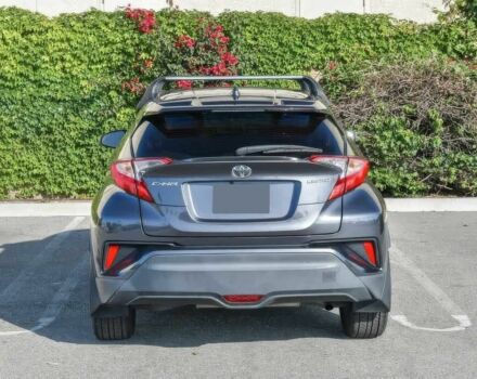 Серый Тойота C-HR, объемом двигателя 2 л и пробегом 33 тыс. км за 8400 $, фото 3 на Automoto.ua