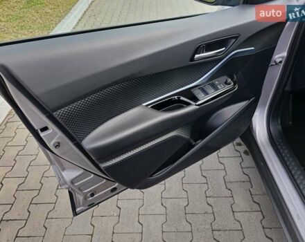 Серый Тойота C-HR, объемом двигателя 1.2 л и пробегом 60 тыс. км за 21900 $, фото 12 на Automoto.ua