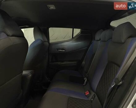 Сірий Тойота C-HR, об'ємом двигуна 1.99 л та пробігом 58 тис. км за 27500 $, фото 46 на Automoto.ua