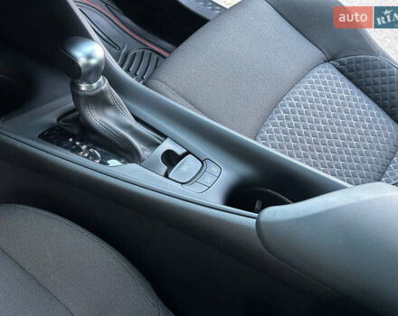 Серый Тойота C-HR, объемом двигателя 1.99 л и пробегом 60 тыс. км за 22500 $, фото 44 на Automoto.ua