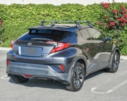 Серый Тойота C-HR, объемом двигателя 2 л и пробегом 33 тыс. км за 8400 $, фото 4 на Automoto.ua