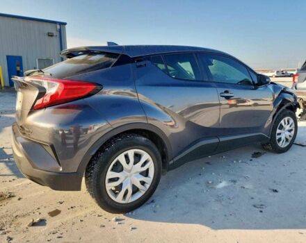 Серый Тойота C-HR, объемом двигателя 2 л и пробегом 25 тыс. км за 4100 $, фото 2 на Automoto.ua