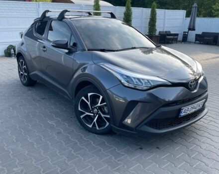 Серый Тойота C-HR, объемом двигателя 2 л и пробегом 62 тыс. км за 17500 $, фото 1 на Automoto.ua