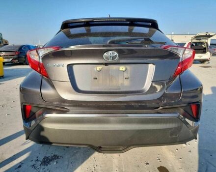 Серый Тойота C-HR, объемом двигателя 2 л и пробегом 25 тыс. км за 4100 $, фото 5 на Automoto.ua