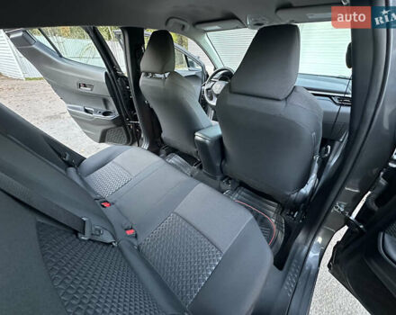 Серый Тойота C-HR, объемом двигателя 1.99 л и пробегом 60 тыс. км за 22500 $, фото 29 на Automoto.ua