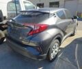 Серый Тойота C-HR, объемом двигателя 2 л и пробегом 32 тыс. км за 5300 $, фото 2 на Automoto.ua