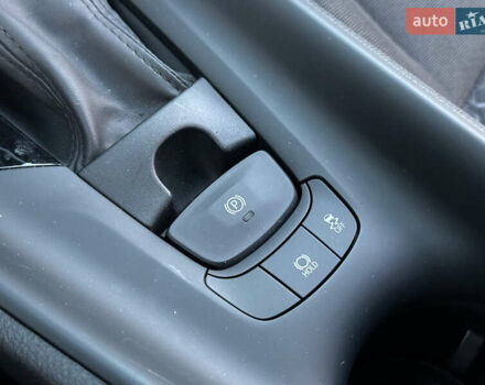 Серый Тойота C-HR, объемом двигателя 1.99 л и пробегом 60 тыс. км за 22500 $, фото 52 на Automoto.ua