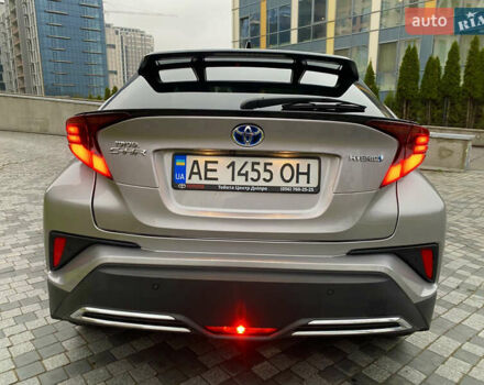 Серый Тойота C-HR, объемом двигателя 2 л и пробегом 76 тыс. км за 27000 $, фото 47 на Automoto.ua