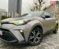 Серый Тойота C-HR, объемом двигателя 2 л и пробегом 76 тыс. км за 27000 $, фото 53 на Automoto.ua