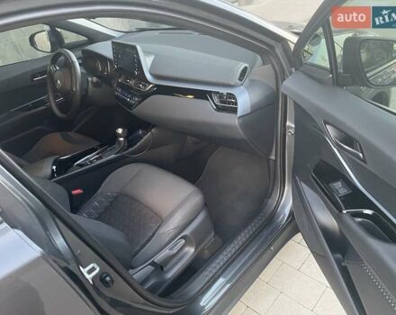 Серый Тойота C-HR, объемом двигателя 1.8 л и пробегом 71 тыс. км за 26500 $, фото 21 на Automoto.ua