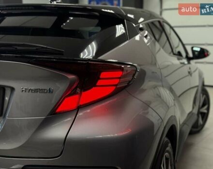 Сірий Тойота C-HR, об'ємом двигуна 1.99 л та пробігом 58 тис. км за 27500 $, фото 19 на Automoto.ua