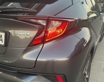 Серый Тойота C-HR, объемом двигателя 1.8 л и пробегом 71 тыс. км за 26500 $, фото 16 на Automoto.ua