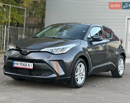 Серый Тойота C-HR, объемом двигателя 1.99 л и пробегом 60 тыс. км за 22500 $, фото 9 на Automoto.ua