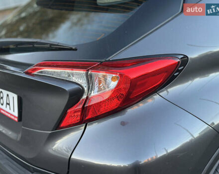 Серый Тойота C-HR, объемом двигателя 1.99 л и пробегом 60 тыс. км за 22500 $, фото 20 на Automoto.ua