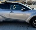 Серый Тойота C-HR, объемом двигателя 1.99 л и пробегом 44 тыс. км за 29500 $, фото 2 на Automoto.ua