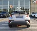 Серый Тойота C-HR, объемом двигателя 1.8 л и пробегом 81 тыс. км за 26309 $, фото 3 на Automoto.ua