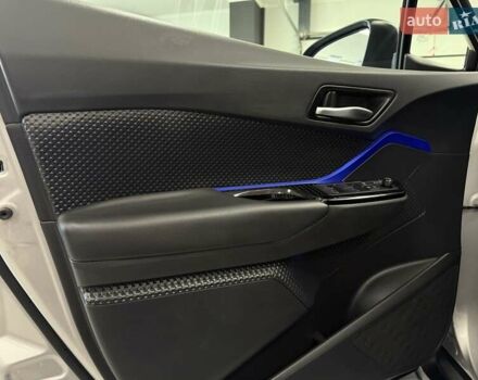 Сірий Тойота C-HR, об'ємом двигуна 1.99 л та пробігом 58 тис. км за 27500 $, фото 43 на Automoto.ua