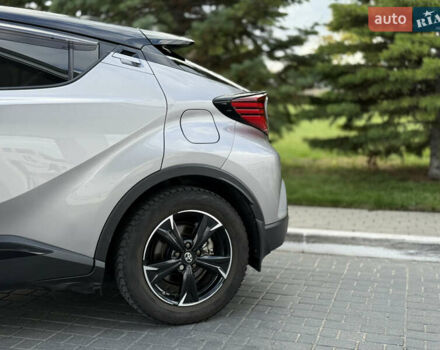 Сірий Тойота C-HR, об'ємом двигуна 2 л та пробігом 43 тис. км за 29900 $, фото 6 на Automoto.ua