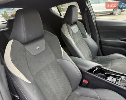 Серый Тойота C-HR, объемом двигателя 1.99 л и пробегом 95 тыс. км за 27300 $, фото 34 на Automoto.ua