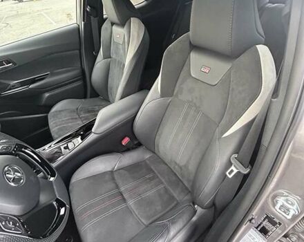 Серый Тойота C-HR, объемом двигателя 2 л и пробегом 18 тыс. км за 30900 $, фото 12 на Automoto.ua