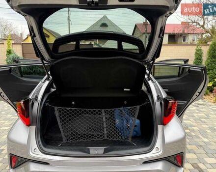 Серый Тойота C-HR, объемом двигателя 1.99 л и пробегом 43 тыс. км за 29500 $, фото 54 на Automoto.ua