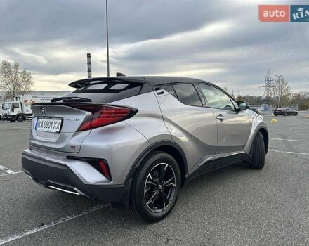 Серый Тойота C-HR, объемом двигателя 2 л и пробегом 18 тыс. км за 30900 $, фото 4 на Automoto.ua