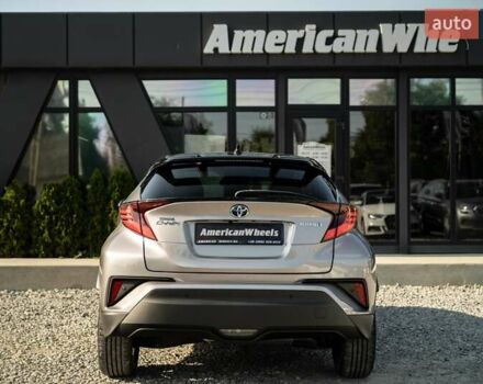Серый Тойота C-HR, объемом двигателя 1.8 л и пробегом 45 тыс. км за 28900 $, фото 5 на Automoto.ua