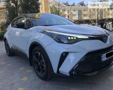 Сірий Тойота C-HR, об'ємом двигуна 1.99 л та пробігом 11 тис. км за 32700 $, фото 3 на Automoto.ua