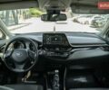 Серый Тойота C-HR, объемом двигателя 1.8 л и пробегом 45 тыс. км за 28900 $, фото 26 на Automoto.ua