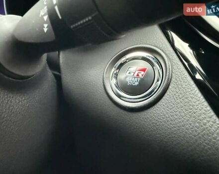 Серый Тойота C-HR, объемом двигателя 1.99 л и пробегом 43 тыс. км за 29500 $, фото 42 на Automoto.ua