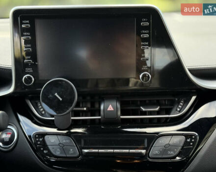 Сірий Тойота C-HR, об'ємом двигуна 2 л та пробігом 43 тис. км за 29900 $, фото 13 на Automoto.ua