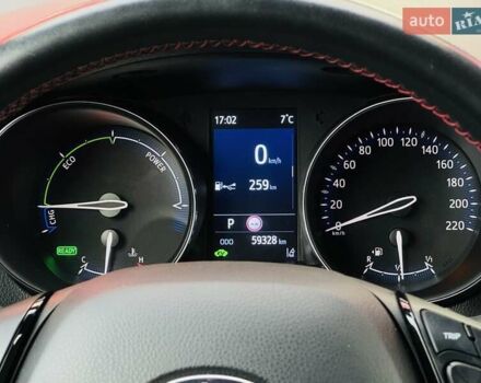 Сірий Тойота C-HR, об'ємом двигуна 1.99 л та пробігом 59 тис. км за 30060 $, фото 16 на Automoto.ua