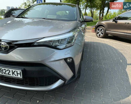 Серый Тойота C-HR, объемом двигателя 1.2 л и пробегом 72 тыс. км за 21500 $, фото 38 на Automoto.ua