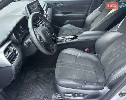 Сірий Тойота C-HR, об'ємом двигуна 1.99 л та пробігом 56 тис. км за 29900 $, фото 13 на Automoto.ua