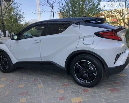 Сірий Тойота C-HR, об'ємом двигуна 1.99 л та пробігом 11 тис. км за 32700 $, фото 7 на Automoto.ua