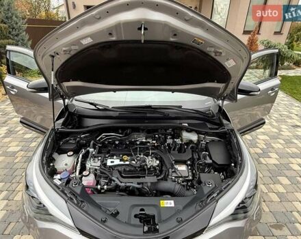 Серый Тойота C-HR, объемом двигателя 1.99 л и пробегом 43 тыс. км за 29500 $, фото 59 на Automoto.ua